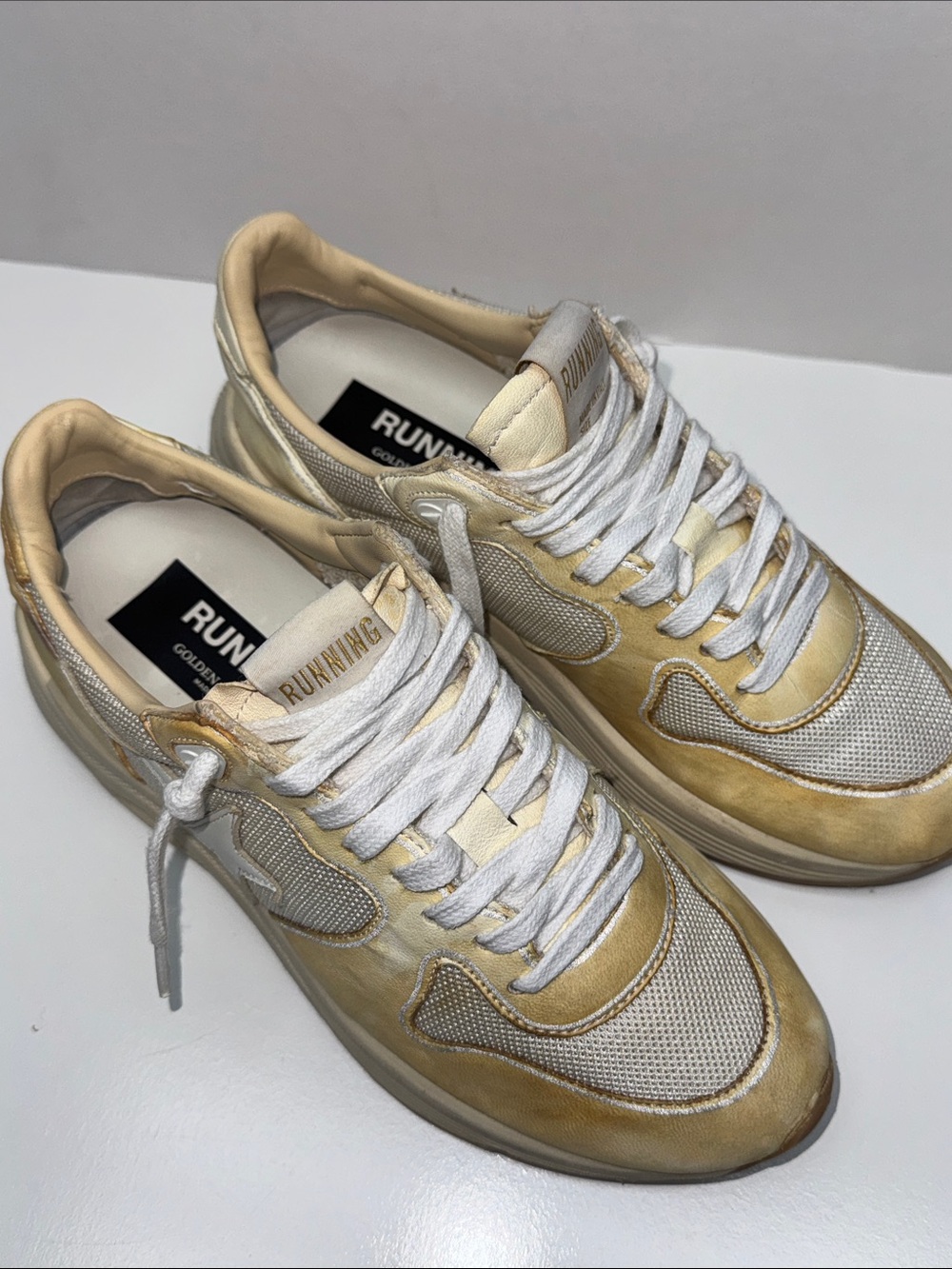 Golden Goose Style Cream Runner Sneakers - Picture 3 of 10